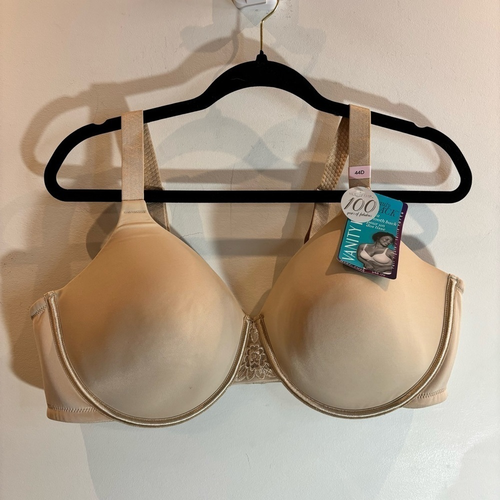 VANITY FAIR SZ 44D Underwire Lightly Padded Smooth Back Bra NEW WITH TAG